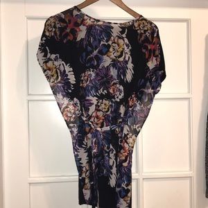 Lyssé Multicolor Tie Top B5